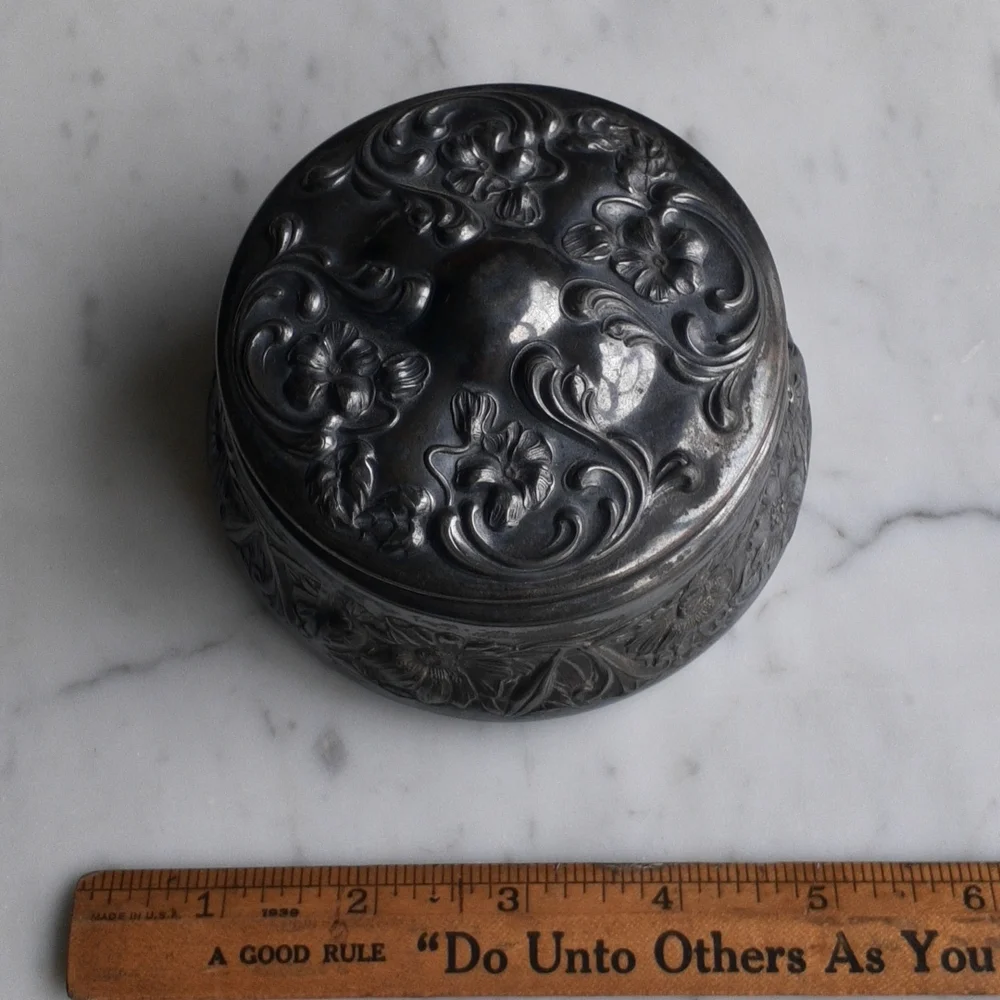 Victorian Silver-Plated Repousse Jewelry Cask/Box - Picture 2 of 10